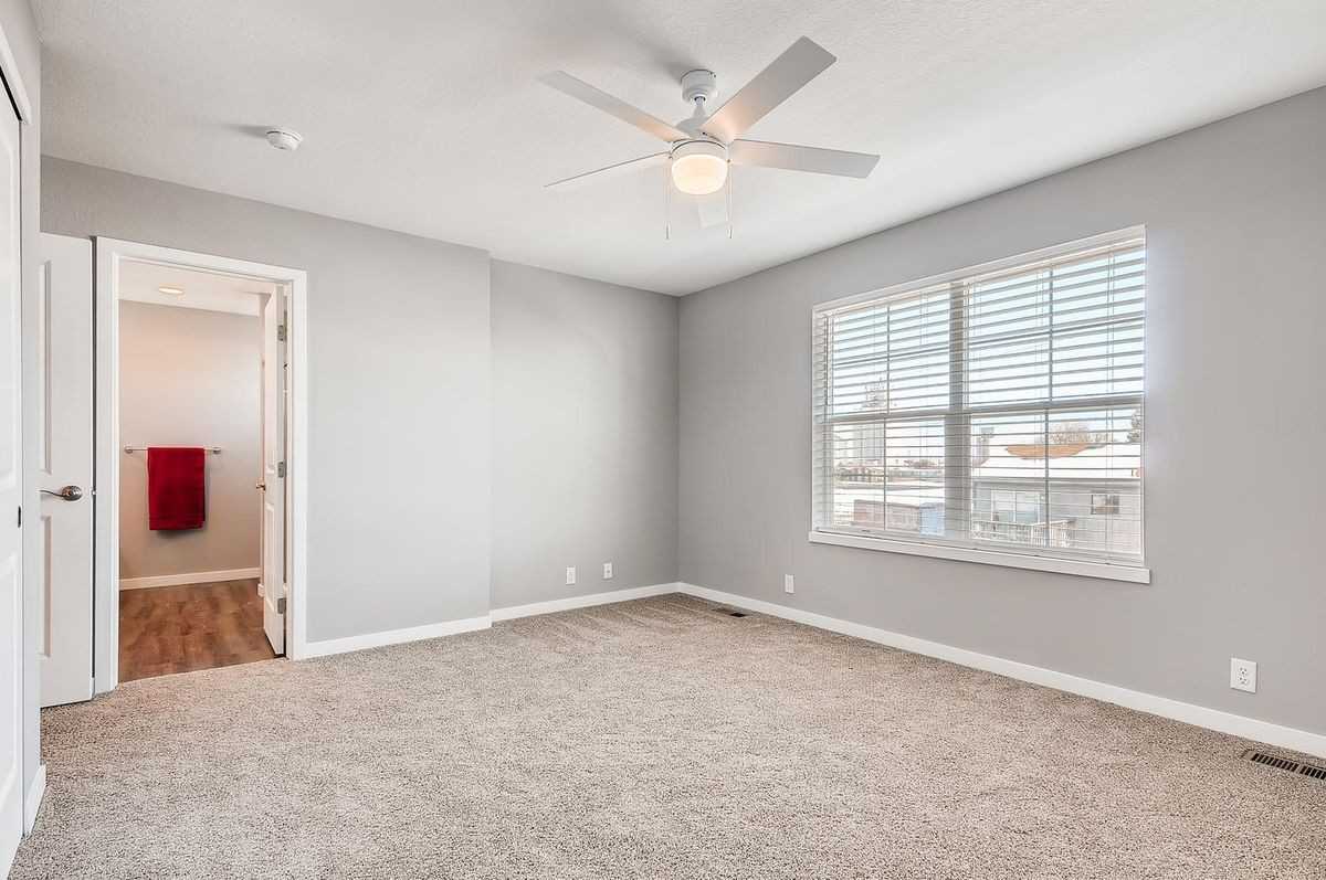 206 Ash St - Photo 5 of 7