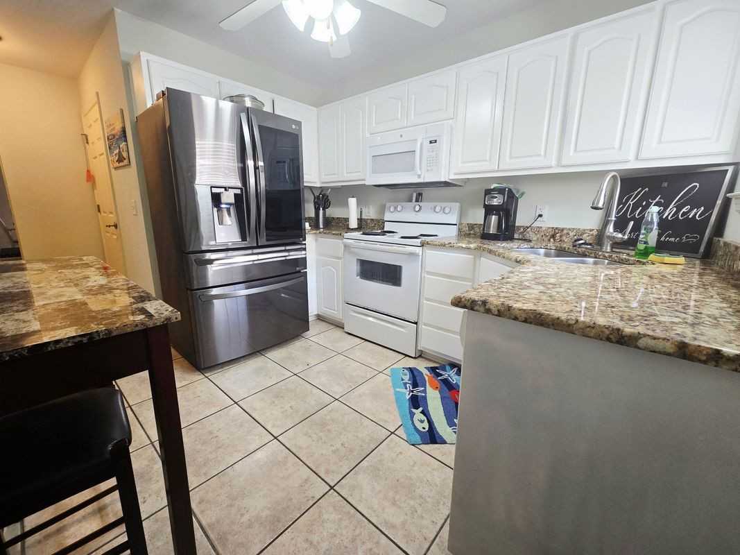 1016 15th St - Photo 3 of 11