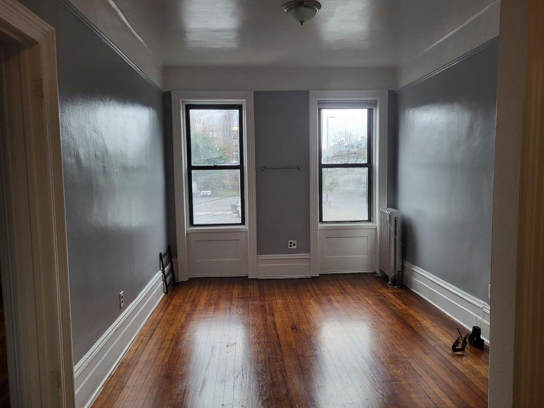 145 S 4th Ave - Photo 2 of 11
