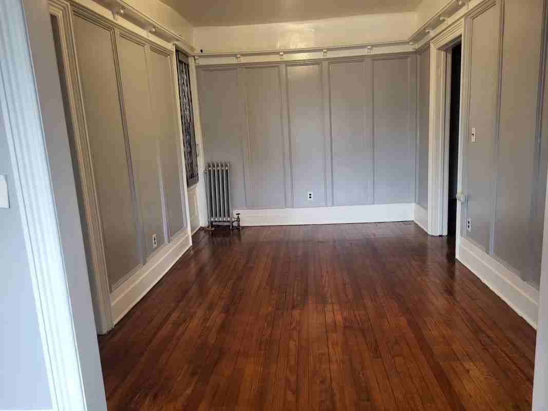 145 S 4th Ave - Photo 3 of 11