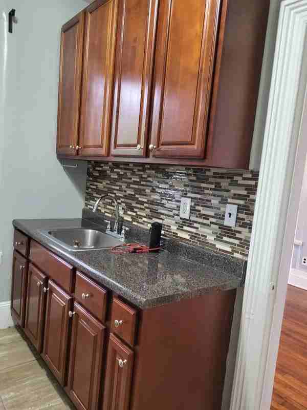 145 S 4th Ave - Photo 5 of 11