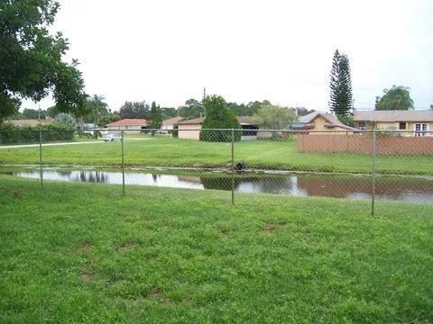 1698 Sw Flint St - Photo 2 of 31