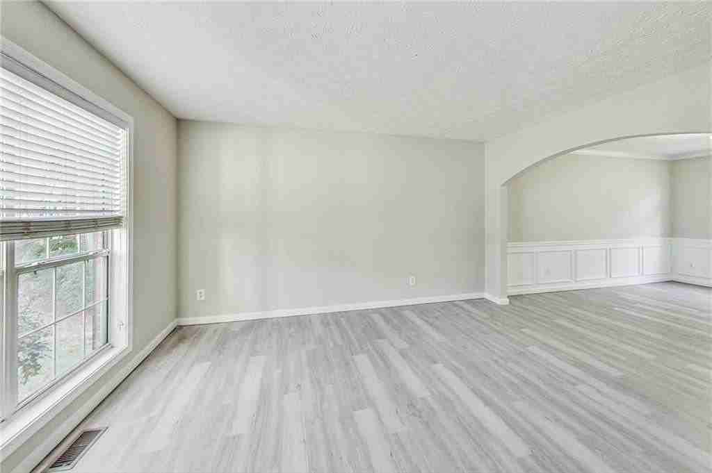326 Canterbury Place Dr - Photo 3 of 50