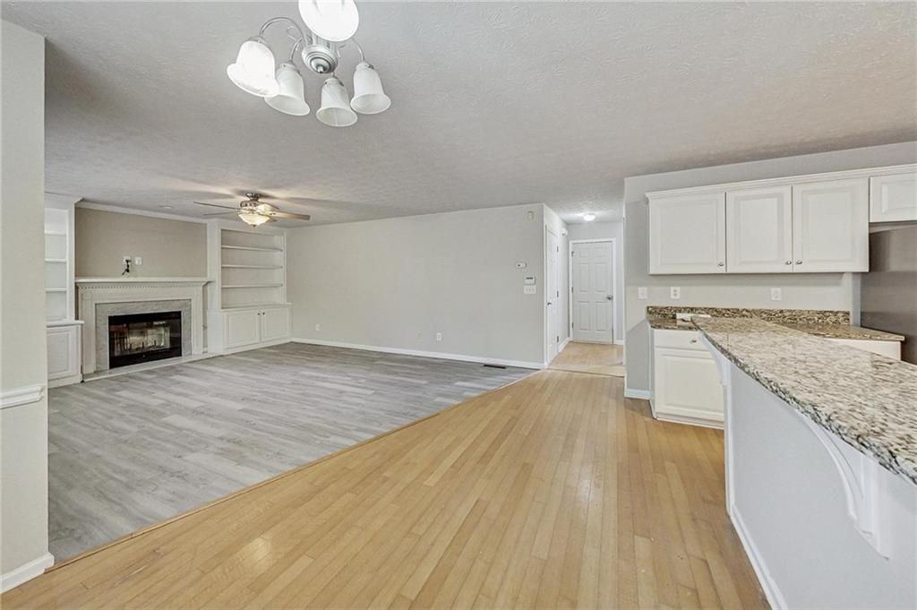 326 Canterbury Place Dr - Photo 4 of 50
