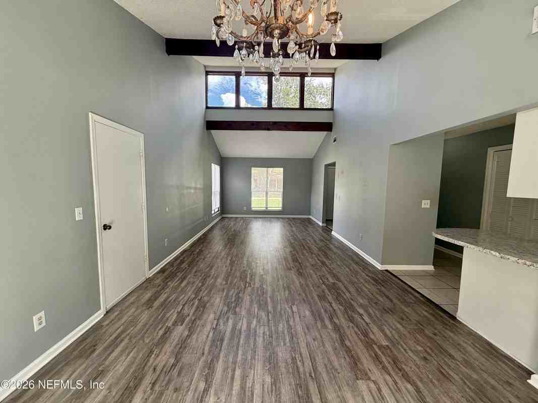 12744 Burning Tree Ln W - Photo 7 of 27