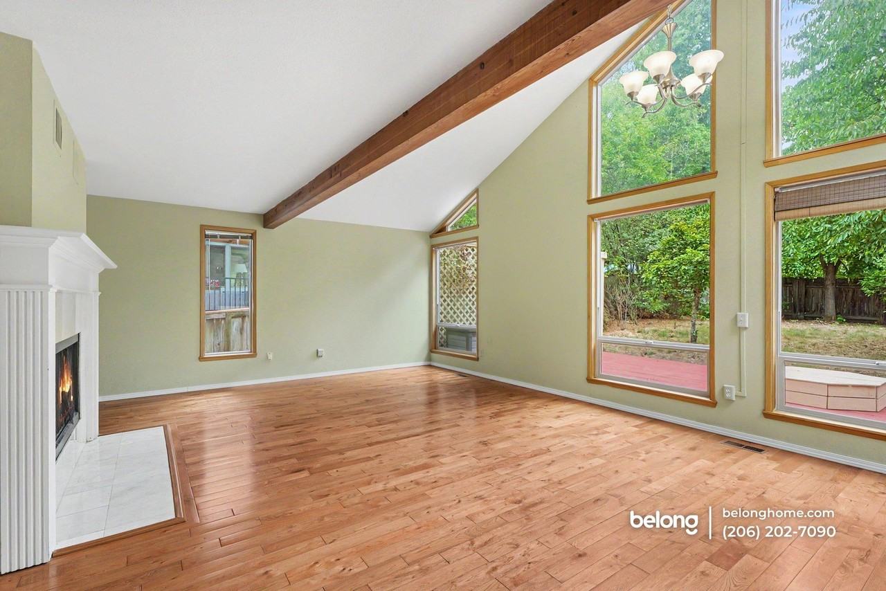 14124 Phinney Ave N #1 - Photo 7 of 26