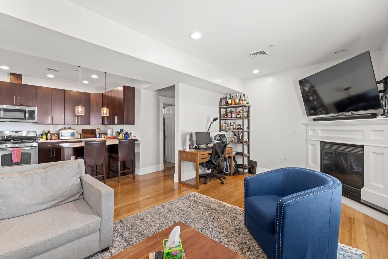 101 Old Harbor St #3 - Photo 3 of 17
