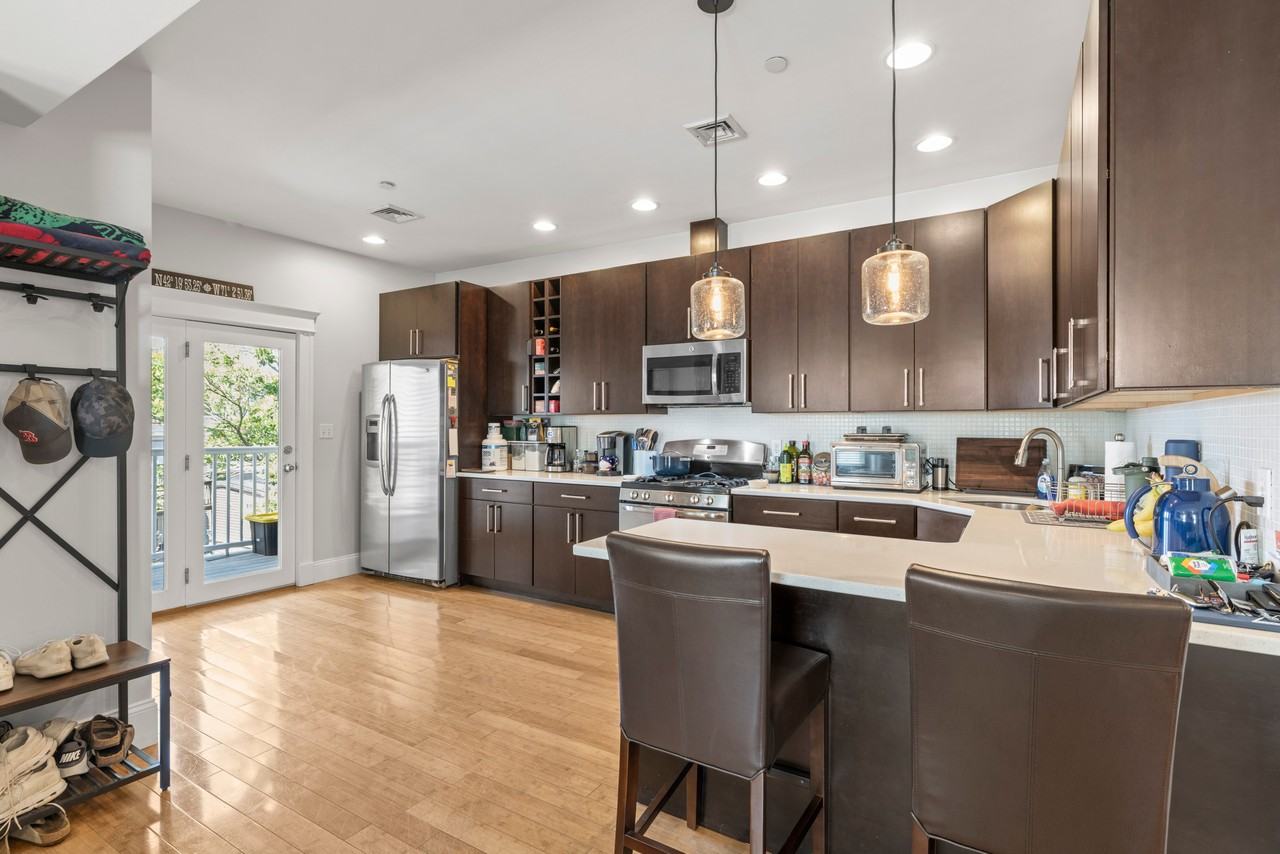 101 Old Harbor St #3 - Photo 4 of 17