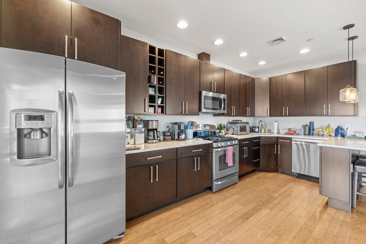 101 Old Harbor St #3 - Photo 5 of 17