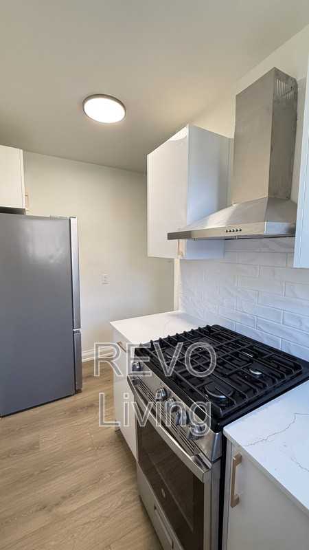 6921 Barker St #3 - Photo 3 of 14