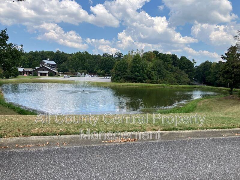 415 Sunbelt Dr - Photo 4 of 20