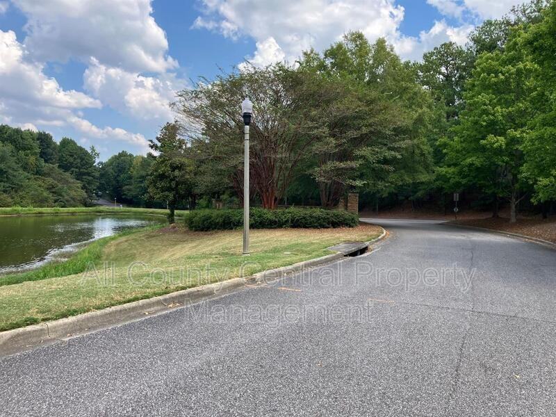 415 Sunbelt Dr - Photo 5 of 20