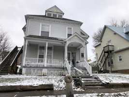 featured image of 407 E Monroe St