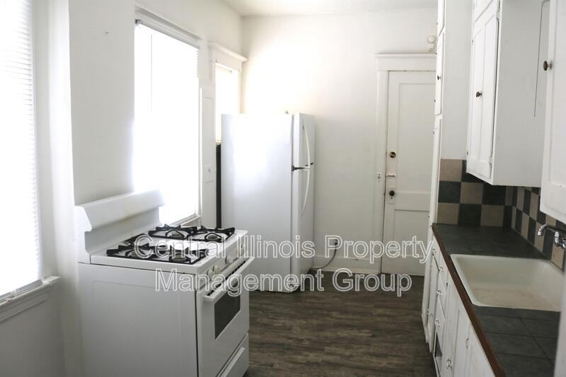611 W Jefferson St #B - Photo 6 of 15