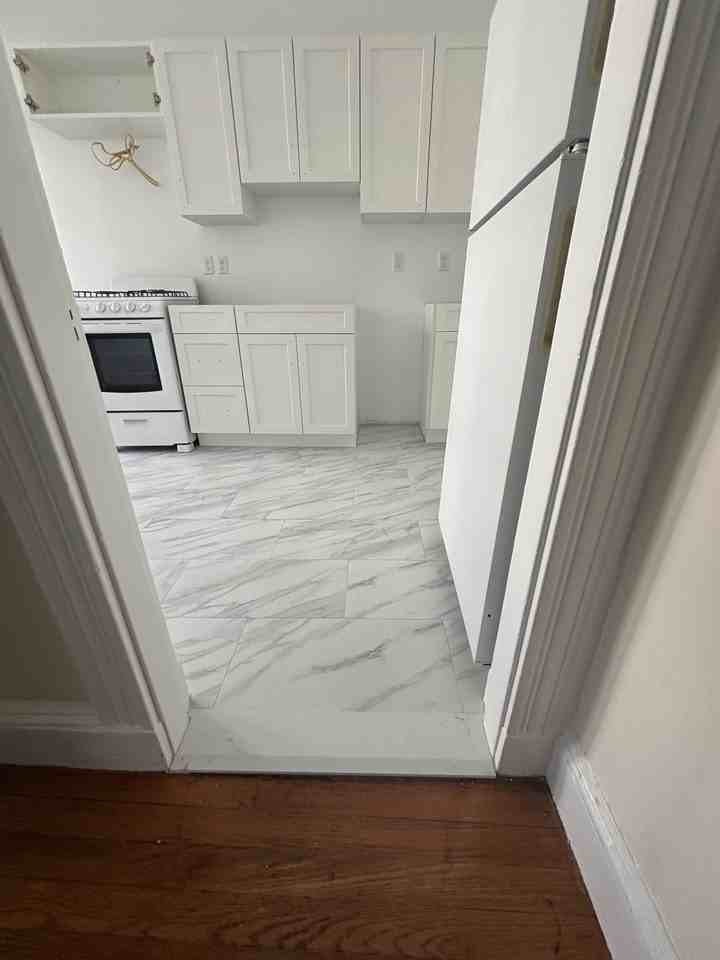 15 Colliston Rd #10 - Photo 3 of 7