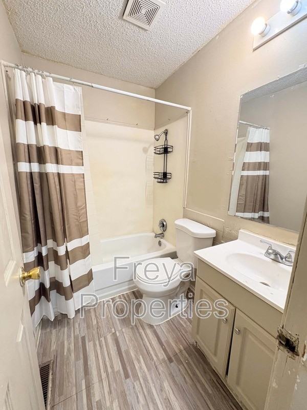 521 E Mckinley Ave - Photo 4 of 11