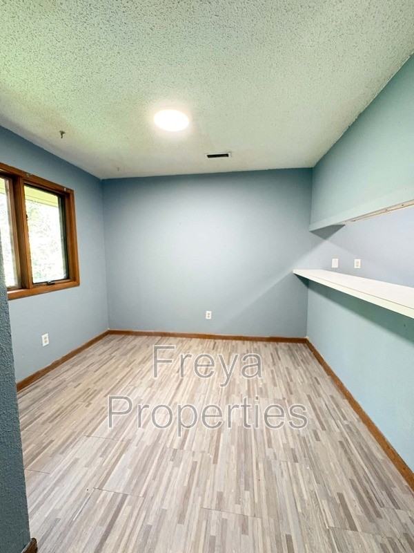 3002 30th St #7 - Photo 7 of 8