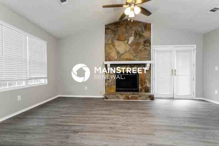 689 Durham Xing - Photo 2 of 16