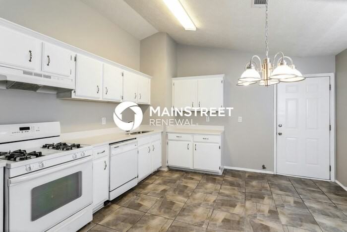 689 Durham Xing - Photo 5 of 16
