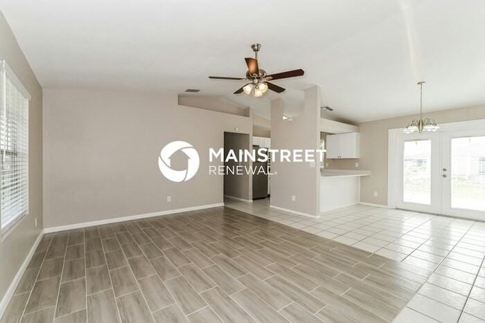 2621 Nw 3rd Pl - Photo 5 of 16