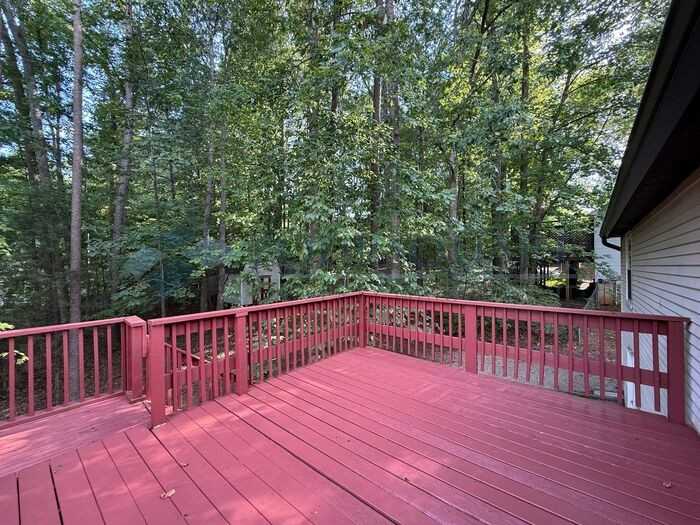 7140 Shellburne Dr - Photo 6 of 36