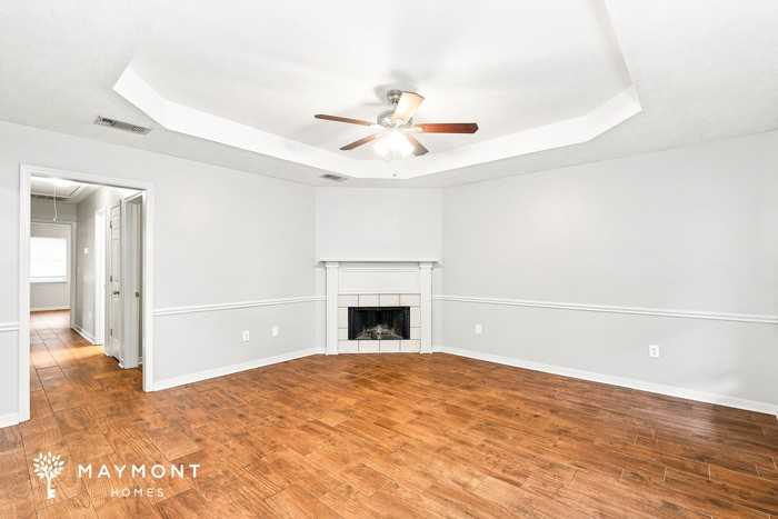 240 Sunchase Dr - Photo 5 of 15