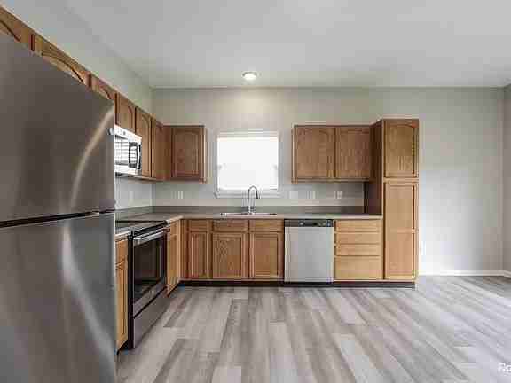 8149 Wood Hollow Lane - Photo 3 of 9