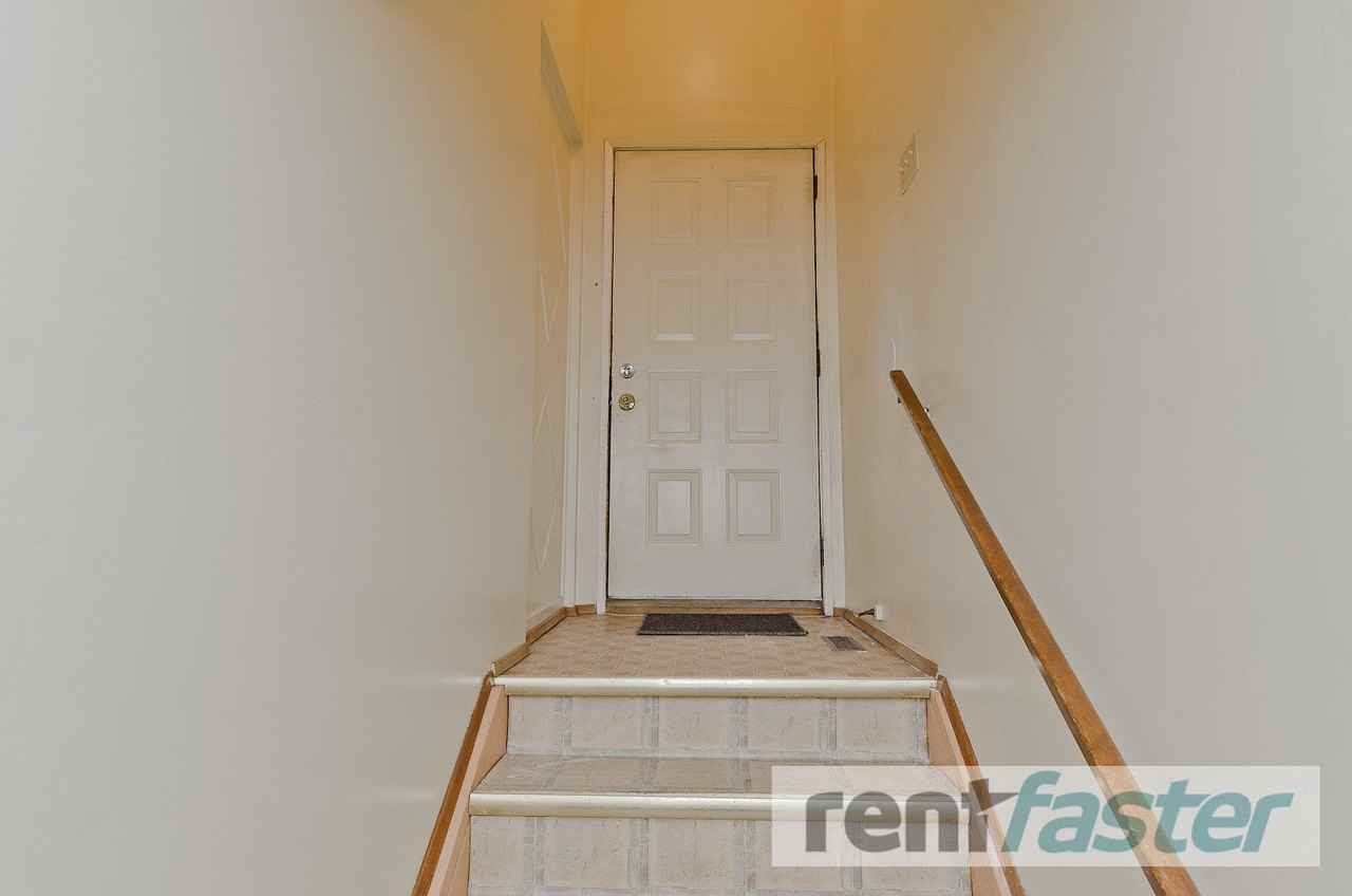 210 B - 210 - 19 Ave. N.W. - Photo 4 of 16