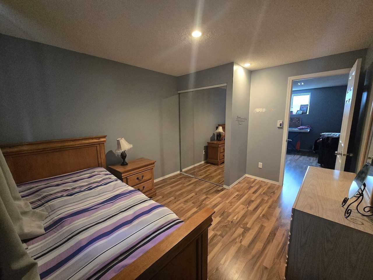 38 Citadel Meadow Cres Nw - Photo 2 of 4