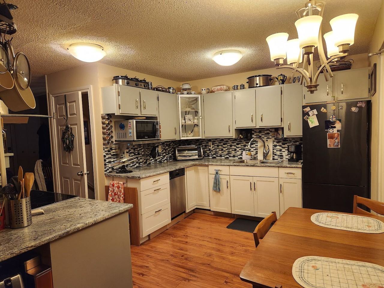 168 Doverglen Cres Se - Photo 4 of 10