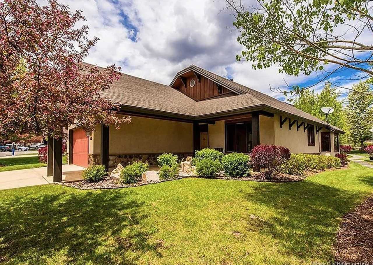 1314 N Montreux Dr #NA - Photo 6 of 21