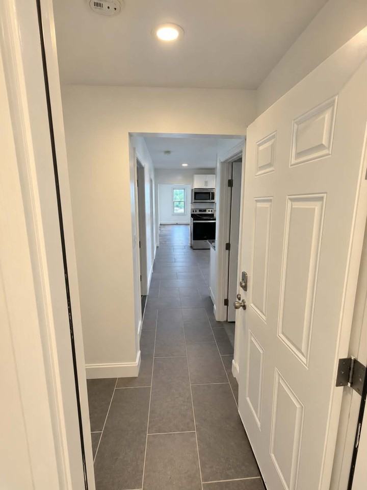 576 Franklin St #1-2 - Photo 3 of 12