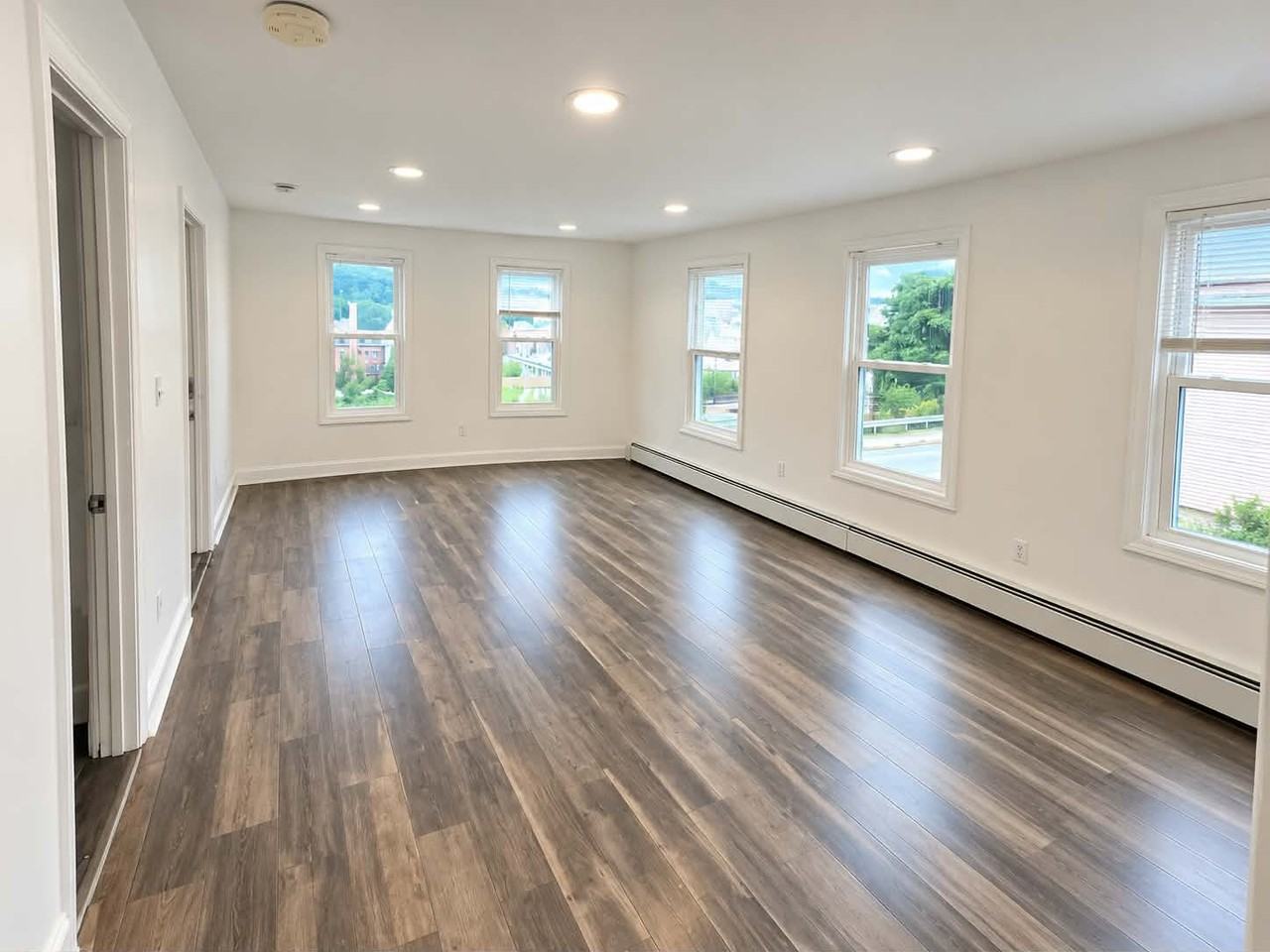 576 Franklin St #1-2 - Photo 7 of 12