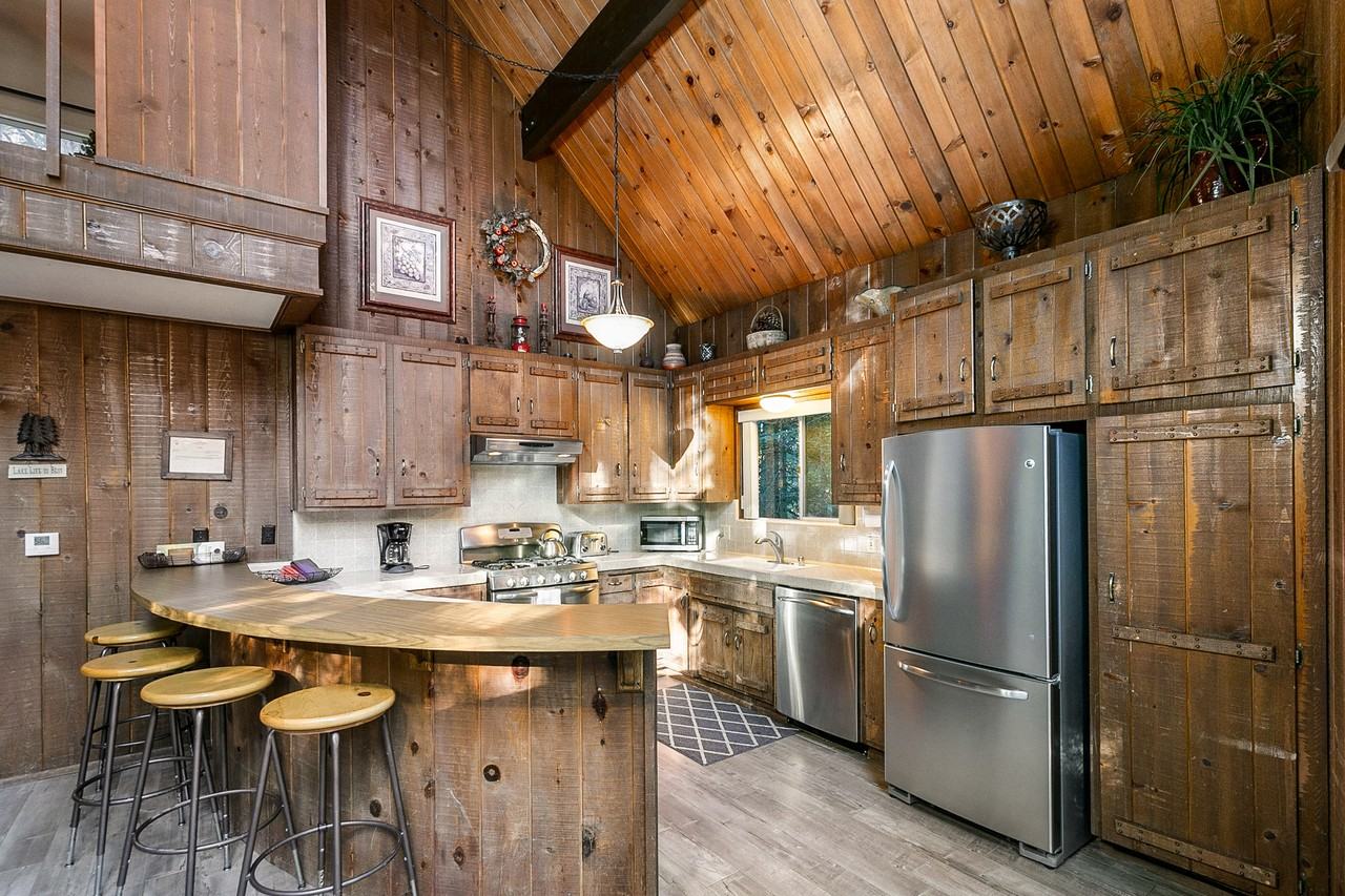 358 Klamath Dr #NA - Photo 6 of 9