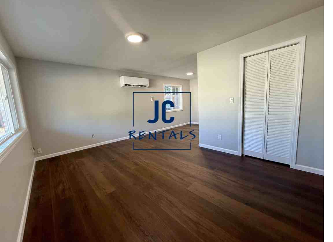 402 S 40th Ave #402-1-2 - Photo 4 of 11