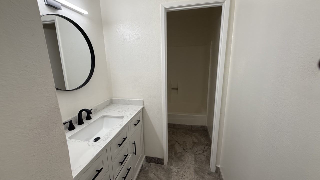 6516 Marquette St #D - Photo 4 of 10