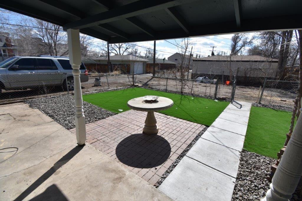 1332 Chase St #NA - Photo 7 of 8