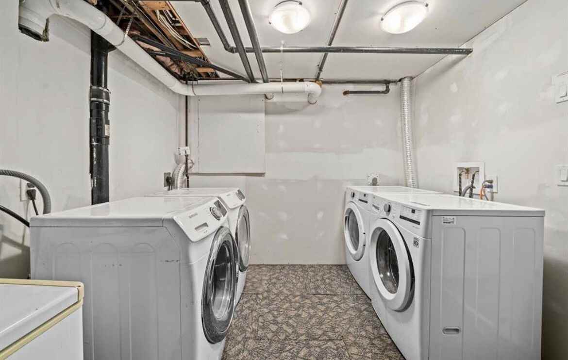 316 56 Ave Ne - Photo 2 of 15
