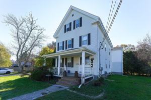 featured image of 134 Briggs St #1