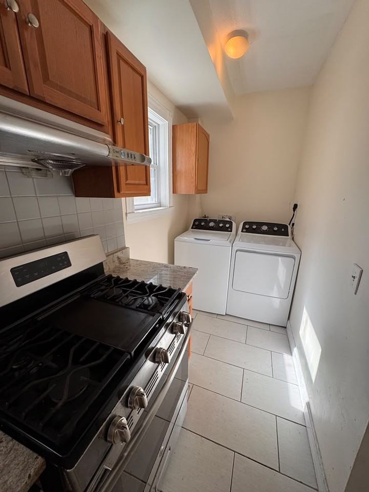 59 Judson St #1 - Photo 4 of 12