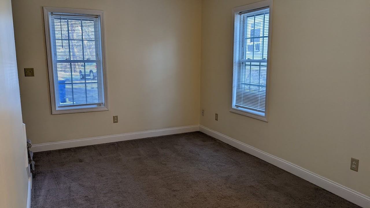 40 Winthrop St #2 - Photo 4 of 5