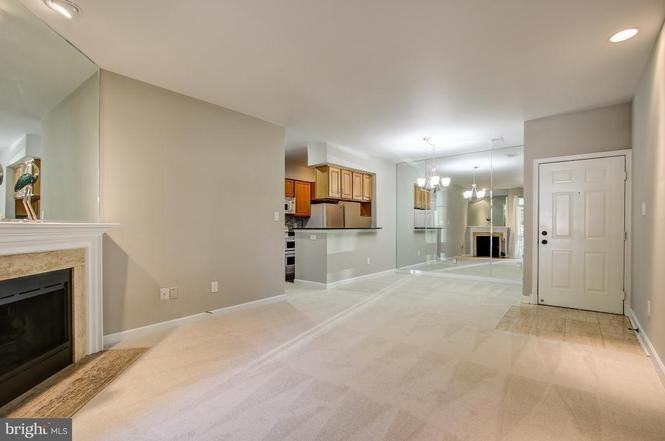 5920 Barbados Pl #103 - Photo 6 of 26