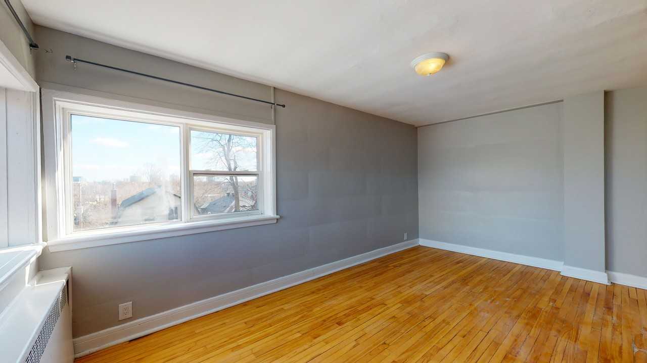 240 Osgoode Street - Photo 3 of 24