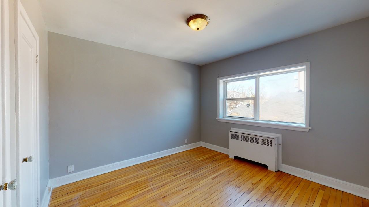 240 Osgoode Street - Photo 4 of 24