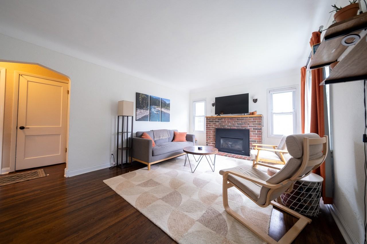 1606 Grotto St N #1 - Photo 2 of 26