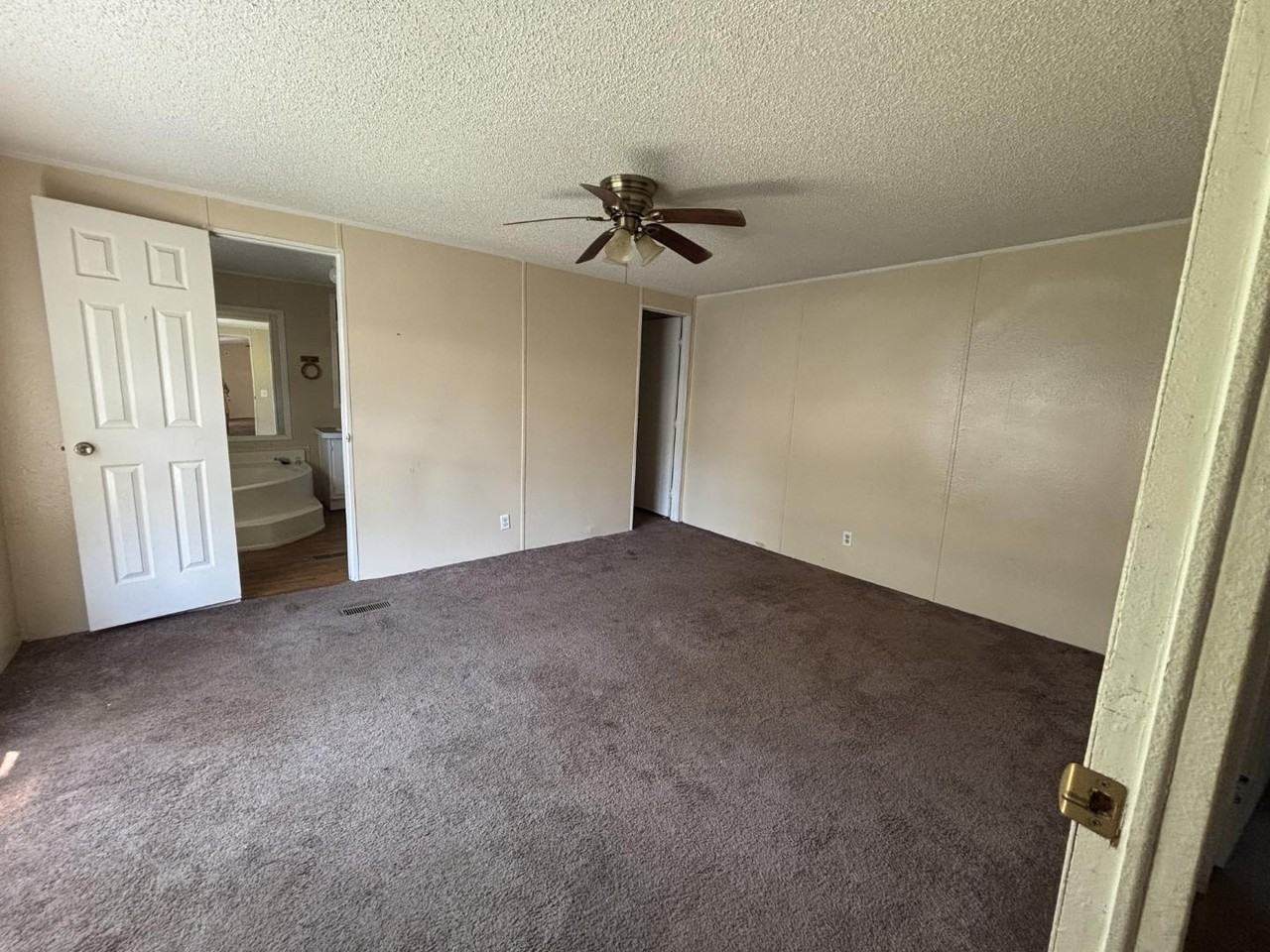 22811 Ford Rd - Photo 2 of 11