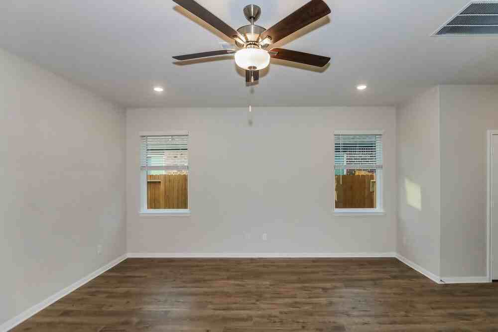 7646 Tipton Meadow Way - Photo 5 of 17