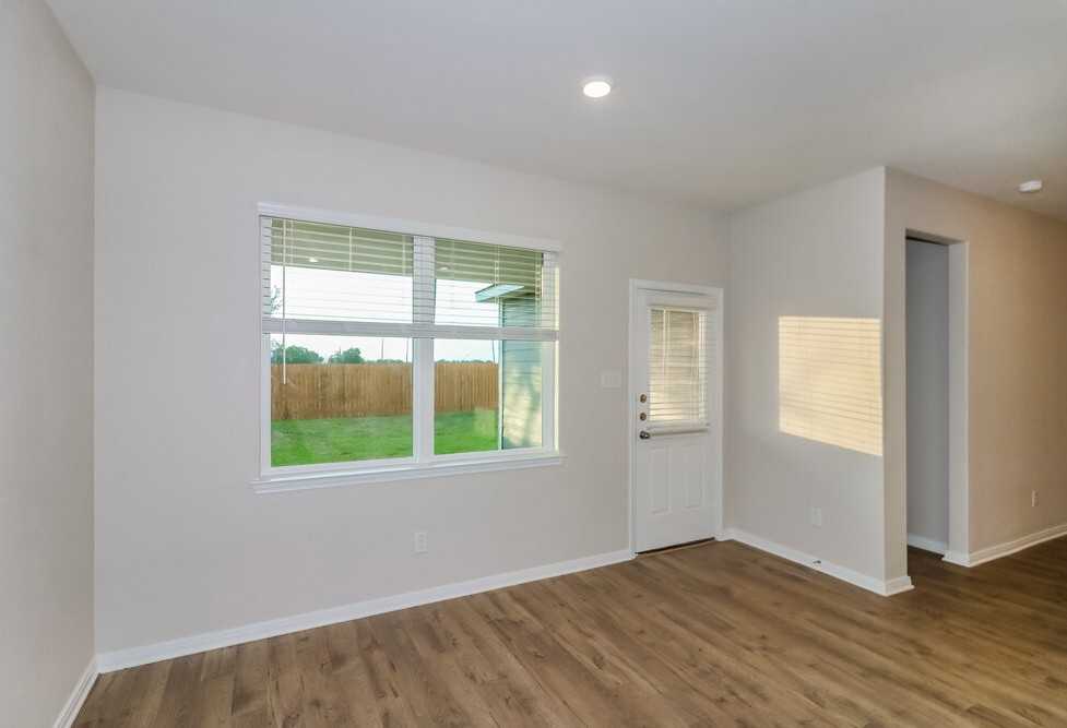 7646 Tipton Meadow Way - Photo 6 of 17