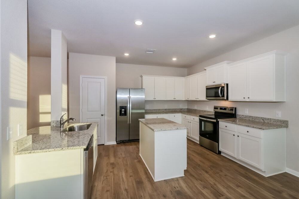 7646 Tipton Meadow Way - Photo 7 of 17