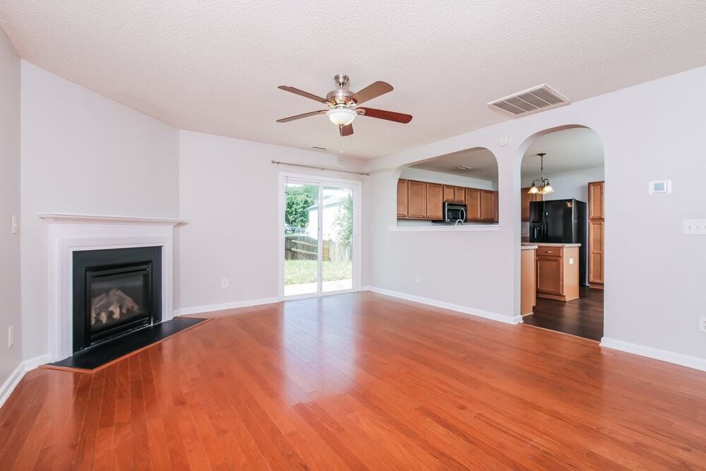 63 Brookhaven Dr - Photo 4 of 17